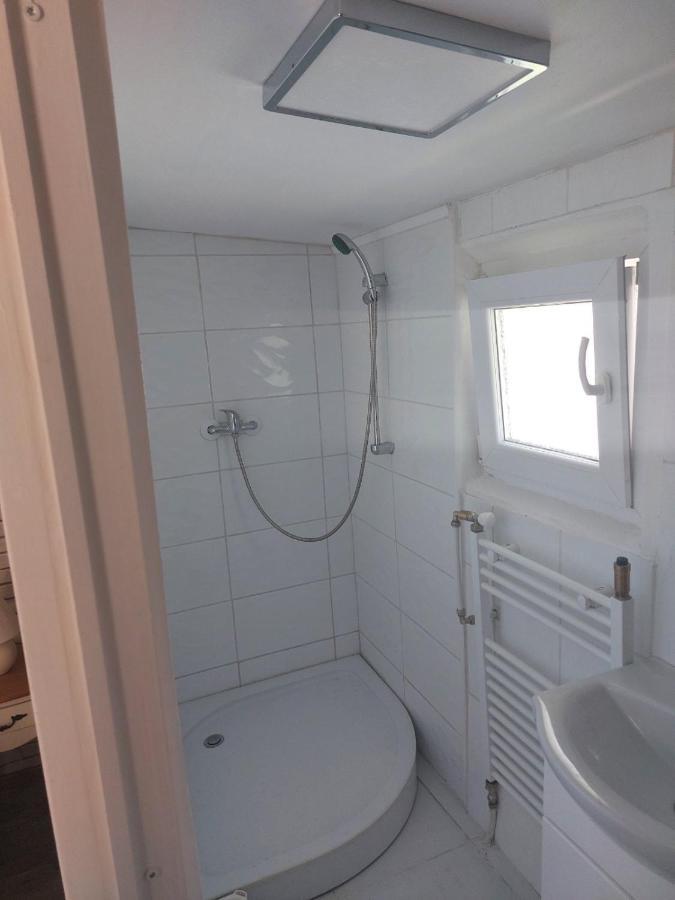 Hi-Bp Garden City Batsanyi Tiny House Near The City Train With Free Parking ブダペスト エクステリア 写真