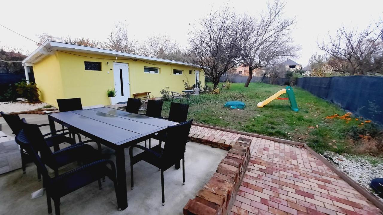Hi-Bp Garden City Batsanyi Tiny House Near The City Train With Free Parking ブダペスト エクステリア 写真