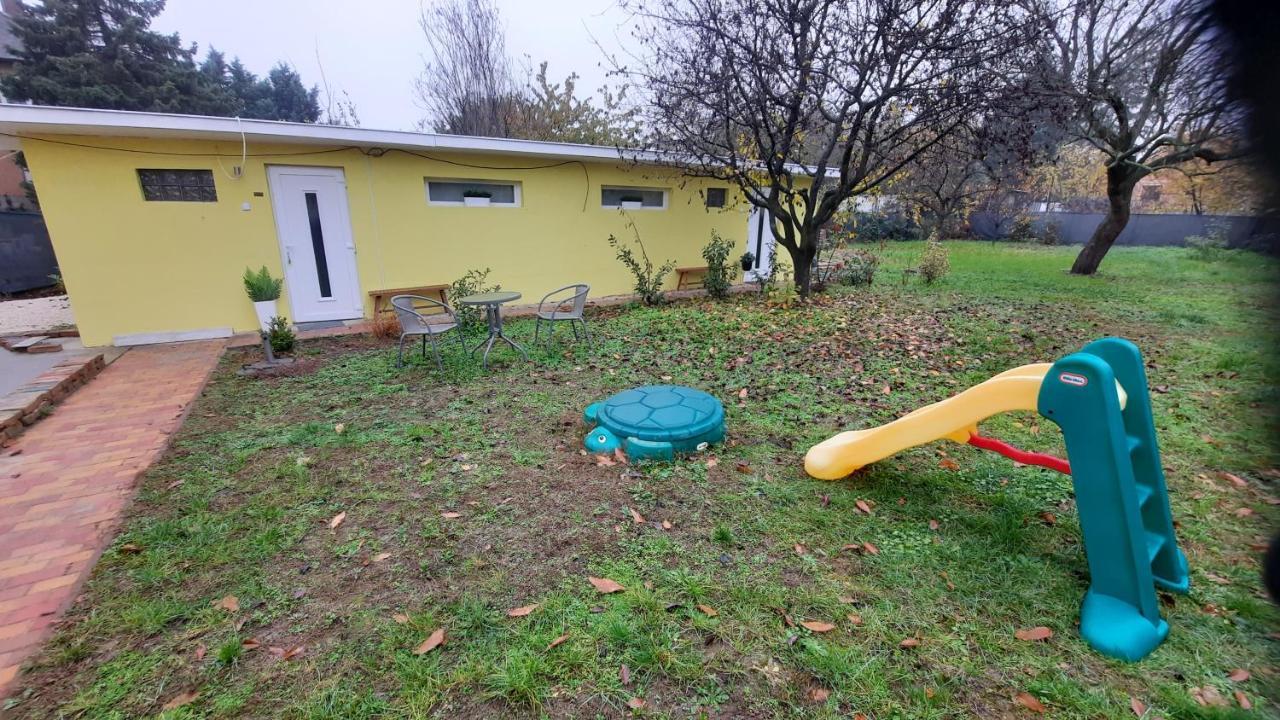 Hi-Bp Garden City Batsanyi Tiny House Near The City Train With Free Parking ブダペスト エクステリア 写真