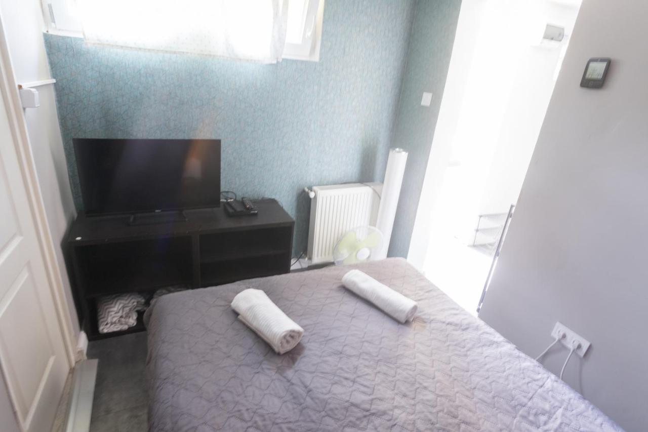 Hi-Bp Garden City Batsanyi Tiny House Near The City Train With Free Parking ブダペスト エクステリア 写真