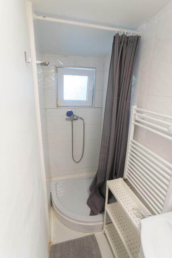Hi-Bp Garden City Batsanyi Tiny House Near The City Train With Free Parking ブダペスト エクステリア 写真